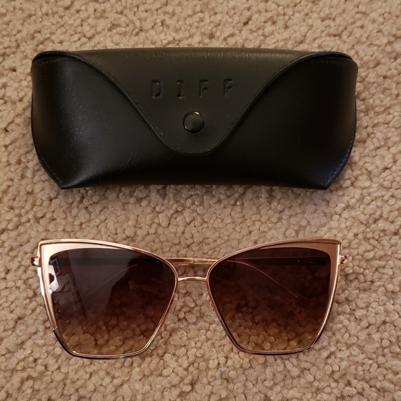 Diff Eyewear Accessories - New Diff Eyewear Becky Rose Gold + Brown Gradient Sunglasses